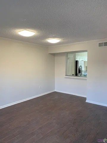 $1,350 | 10049 Jefferson Highway, Baton Rouge, LA 70809