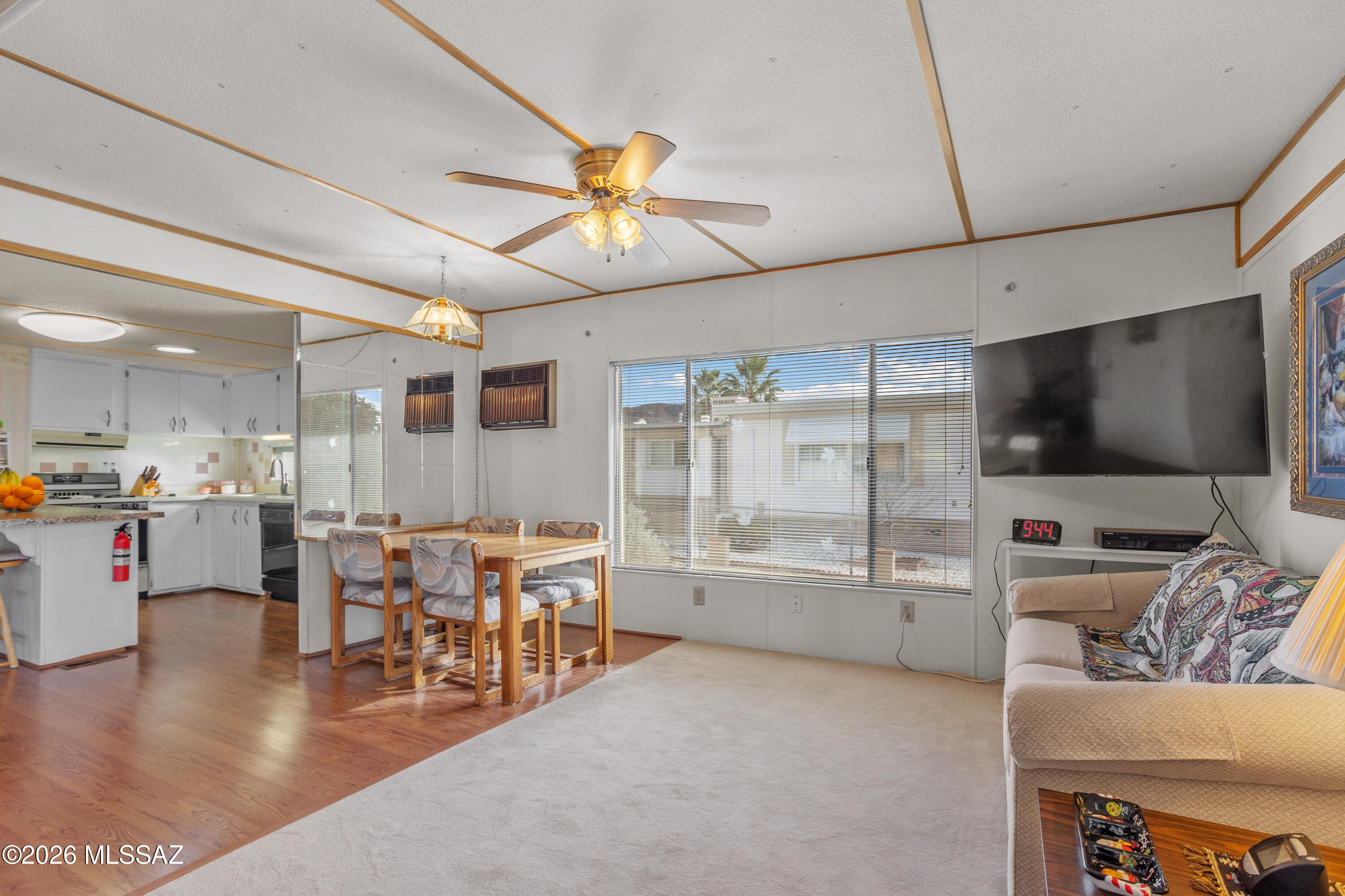 6126 West Rafter Cir Street Tucson, AZ 85713 - Photo 6 of 30 Livingroom/dining area