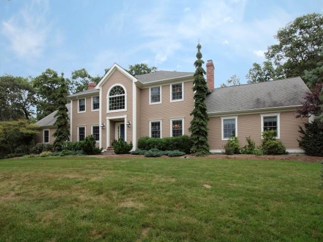 25 Hunting Ridge Road Easton, CT 06612 - Photo 1 of 1 Gallery Image 1