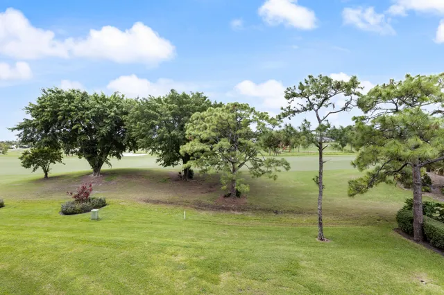 $3,900 | 5279 Fountains Drive South, Unit 305, Lake Worth, FL 33467