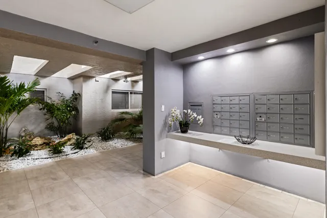 $3,900 | 5279 Fountains Drive South, Unit 305, Lake Worth, FL 33467