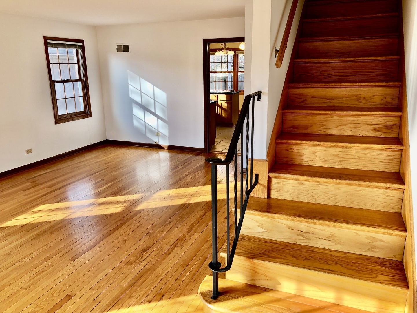 552 Ryan Place Lake Forest, IL 60045 - Photo 4 of 13