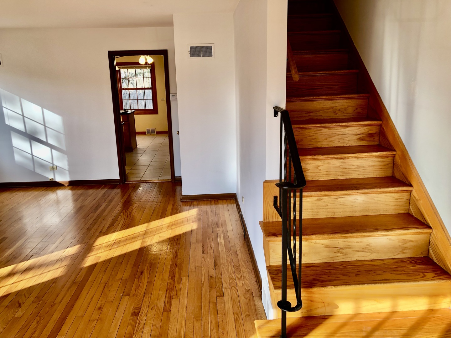 552 Ryan Place Lake Forest, IL 60045 - Photo 5 of 13