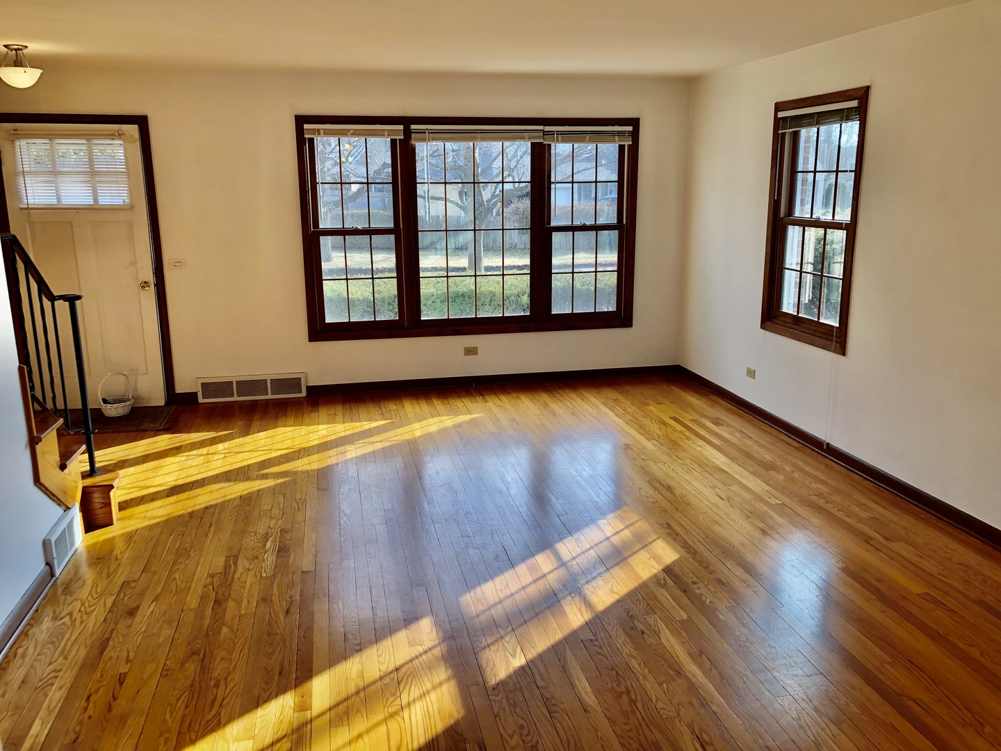 552 Ryan Place Lake Forest, IL 60045 - Photo 6 of 13