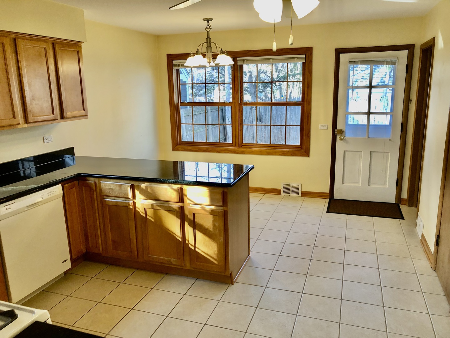 552 Ryan Place Lake Forest, IL 60045 - Photo 8 of 13