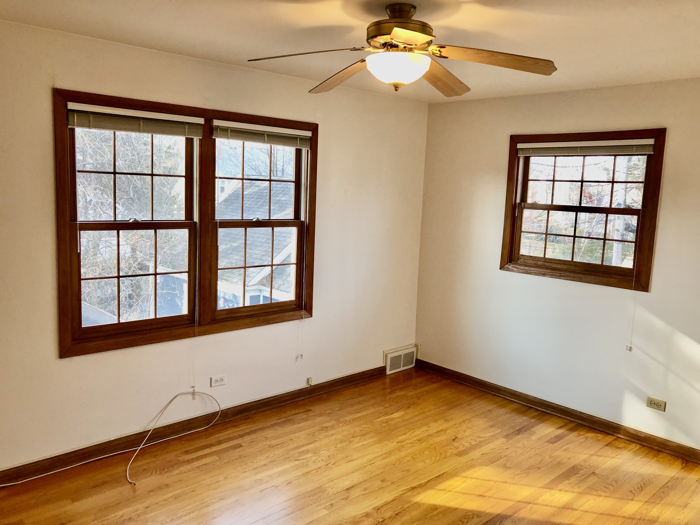 552 Ryan Place Lake Forest, IL 60045 - Photo 10 of 13