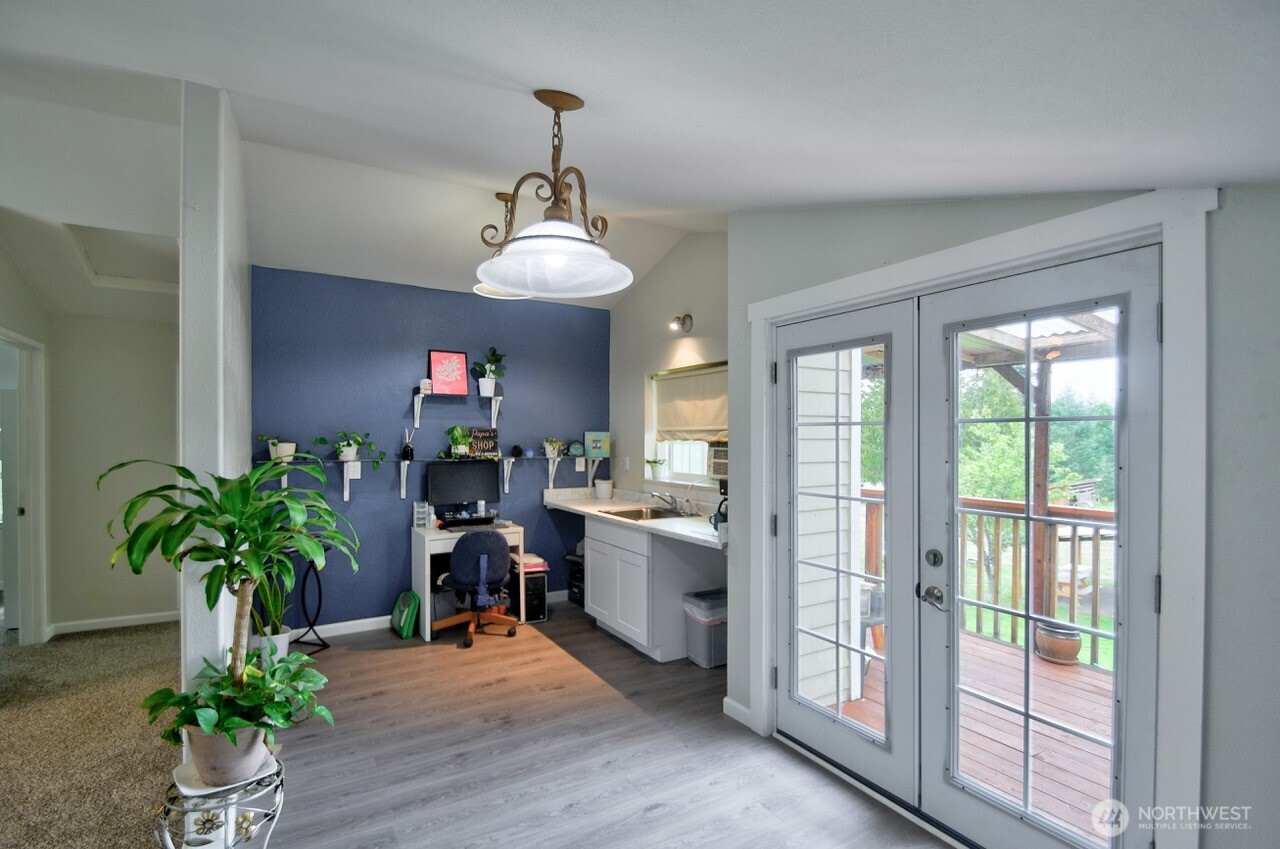 253 Kruger Road, Unit B Onalaska, WA 98570 - Photo 11 of 40