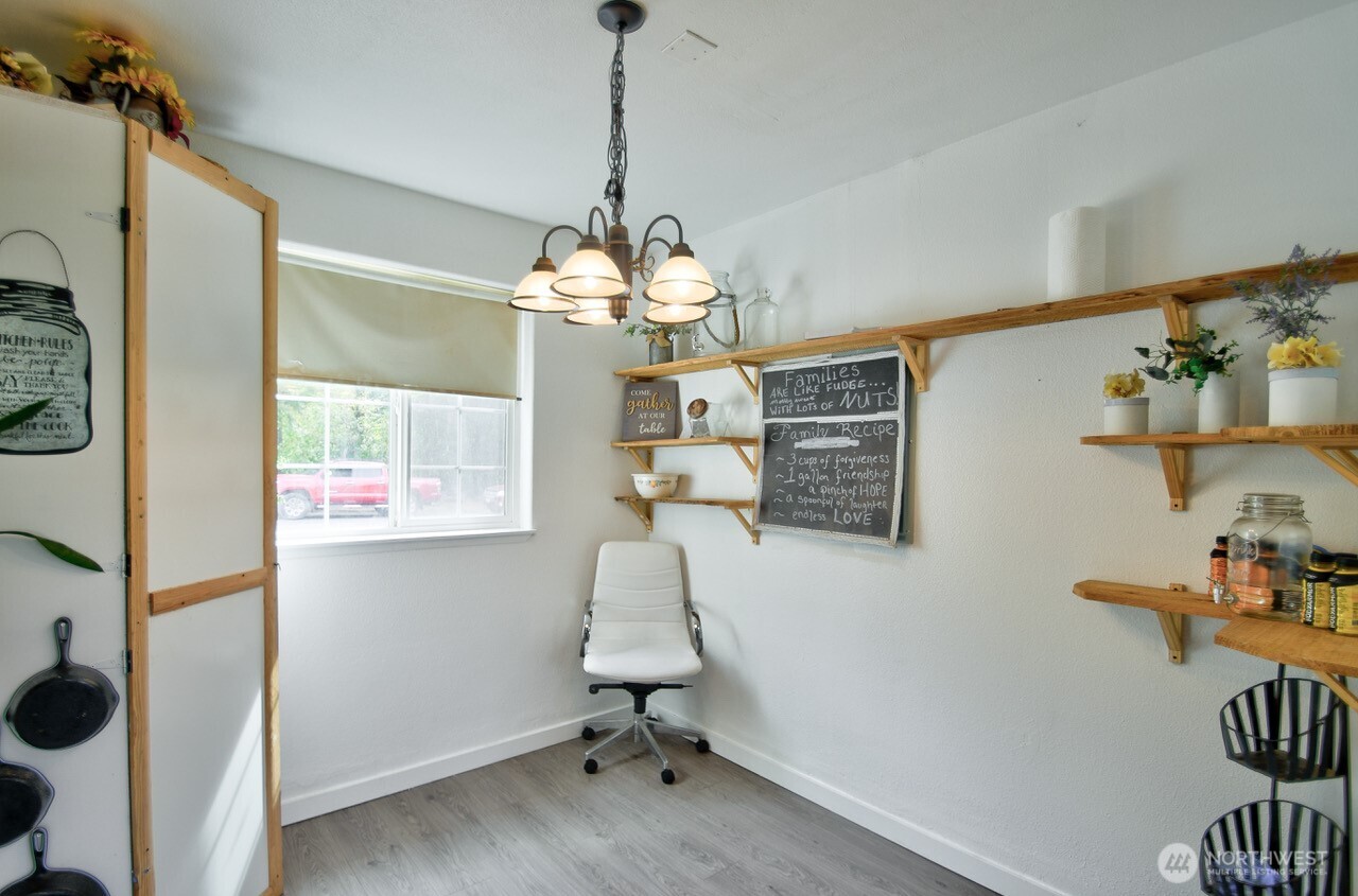253 Kruger Road, Unit B Onalaska, WA 98570 - Photo 6 of 40