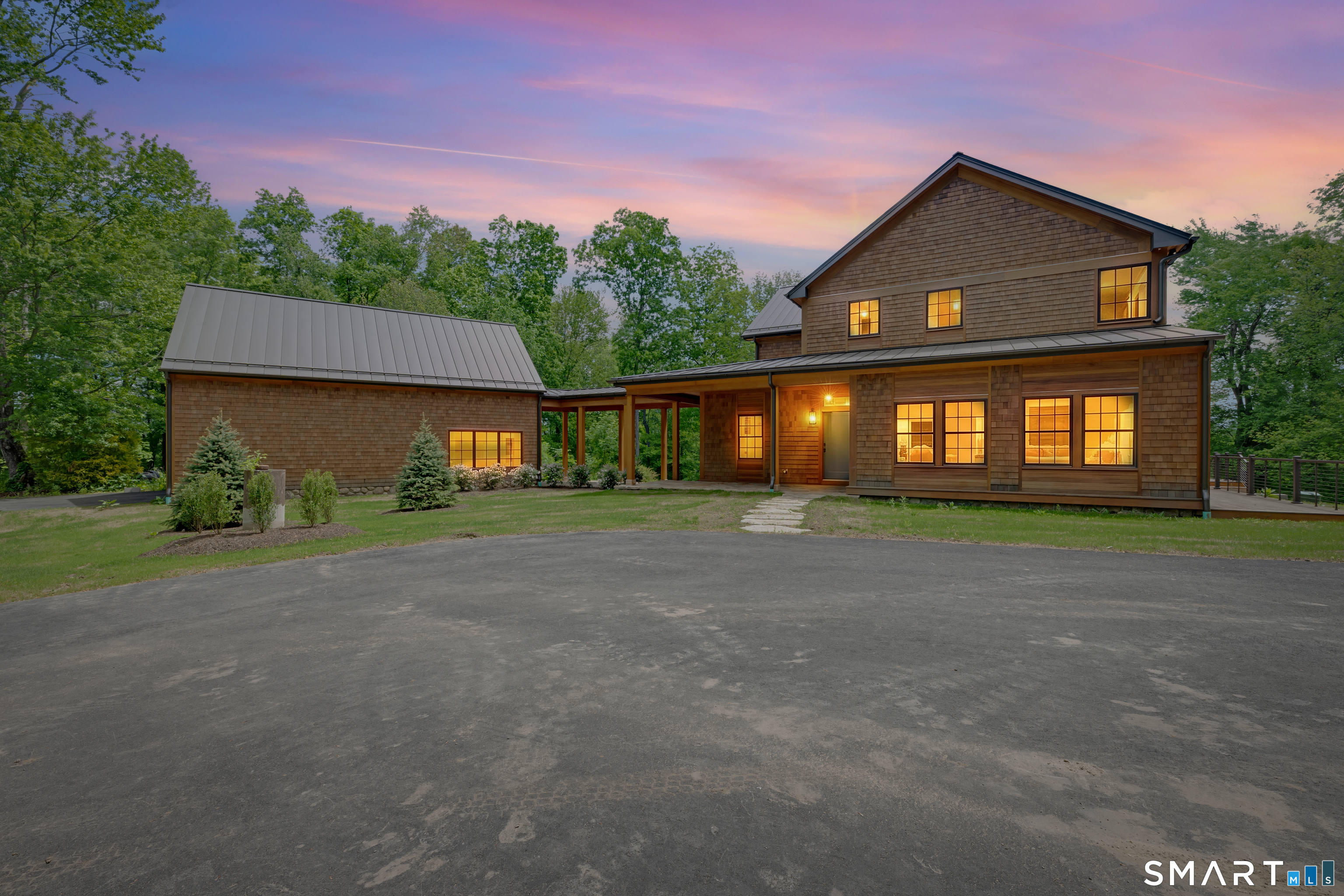 158 West Quasset Road Woodstock, CT 06281 - Photo 1 of 40
