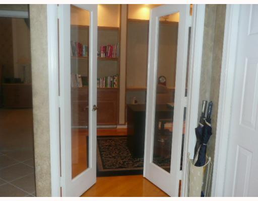 3191 Overlook Road Davie, FL 33328 - Photo 6 of 16 Den/Family/Great Room