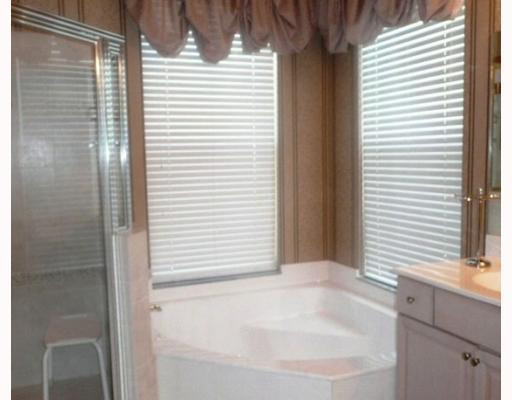 3191 Overlook Road Davie, FL 33328 - Photo 9 of 16 Master Bath/Spa