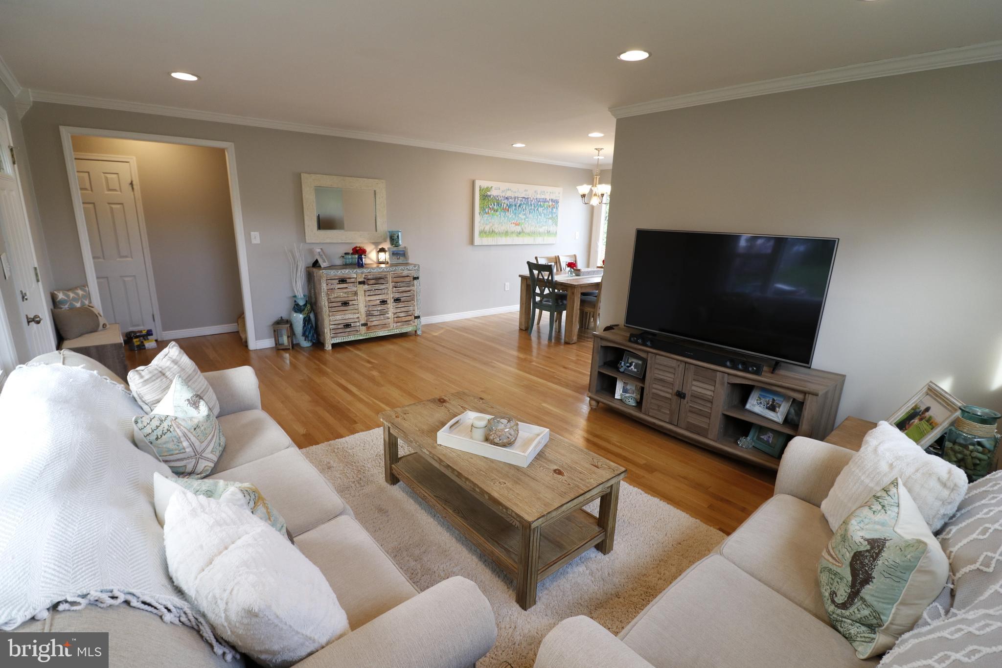 8601 Saddler Road Baltimore, MD 21234 - Photo 5 of 25 Great Room with hardwood floors