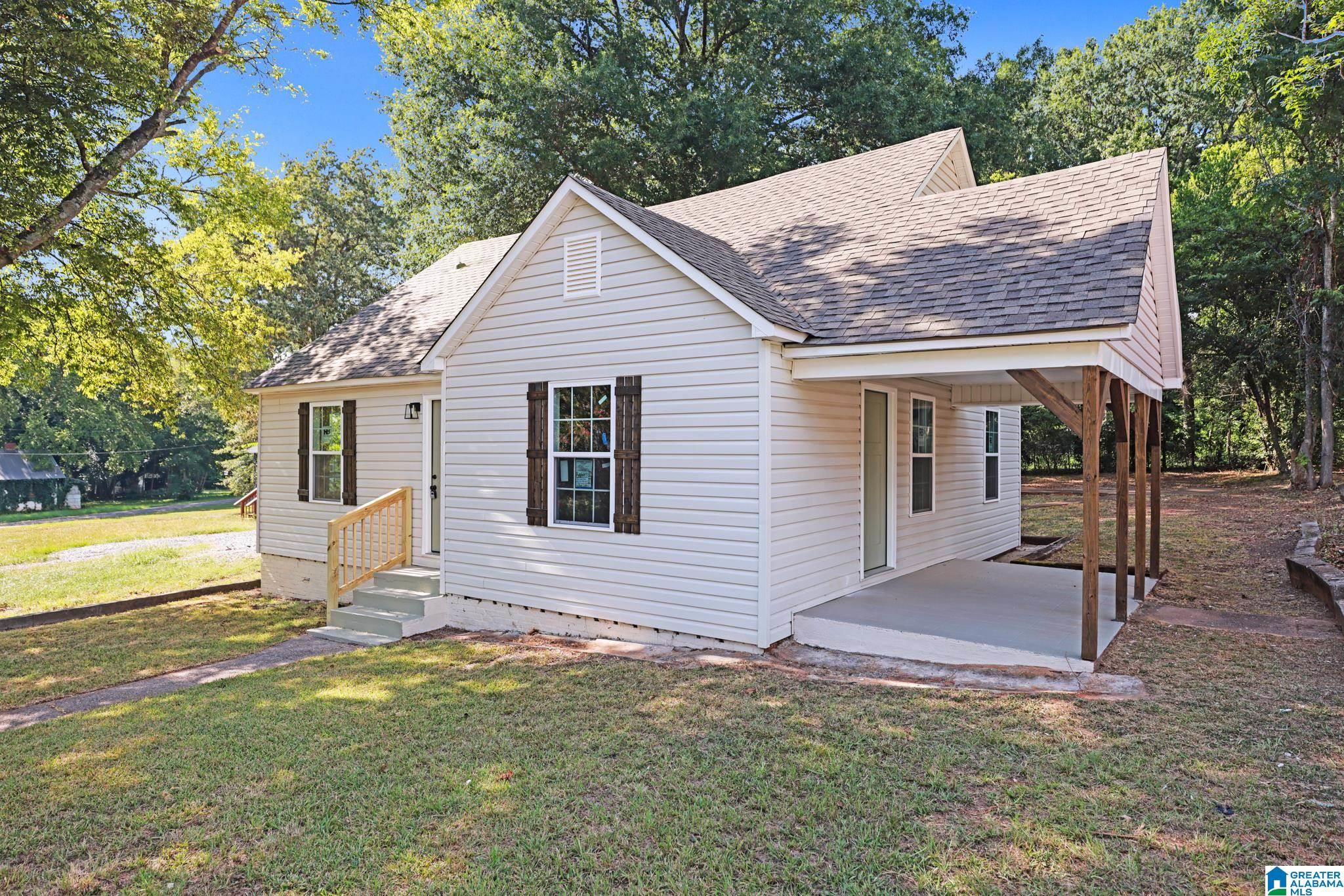 405 Goodwin Circle Anniston, AL 36207 - Photo 3 of 27