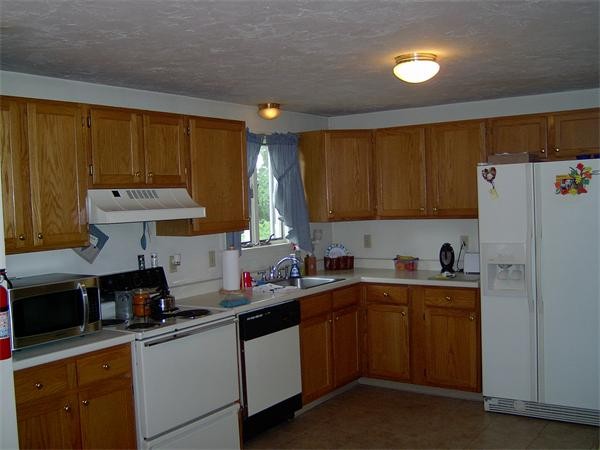 1 Rawson Road Bellingham, MA 02019 - Photo 6 of 14 Gallery Image 6