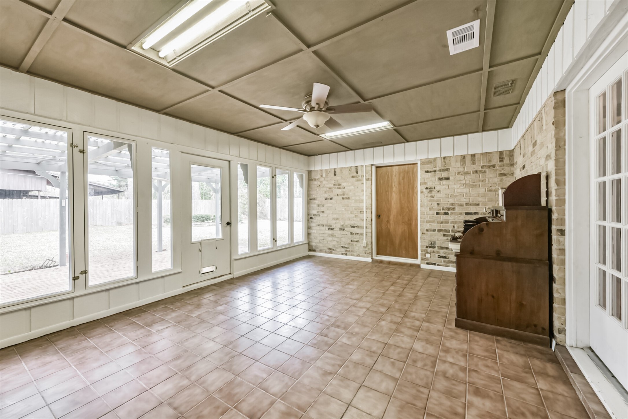 410 Riverside Drive Alvin, TX 77511 - Photo 14 of 33