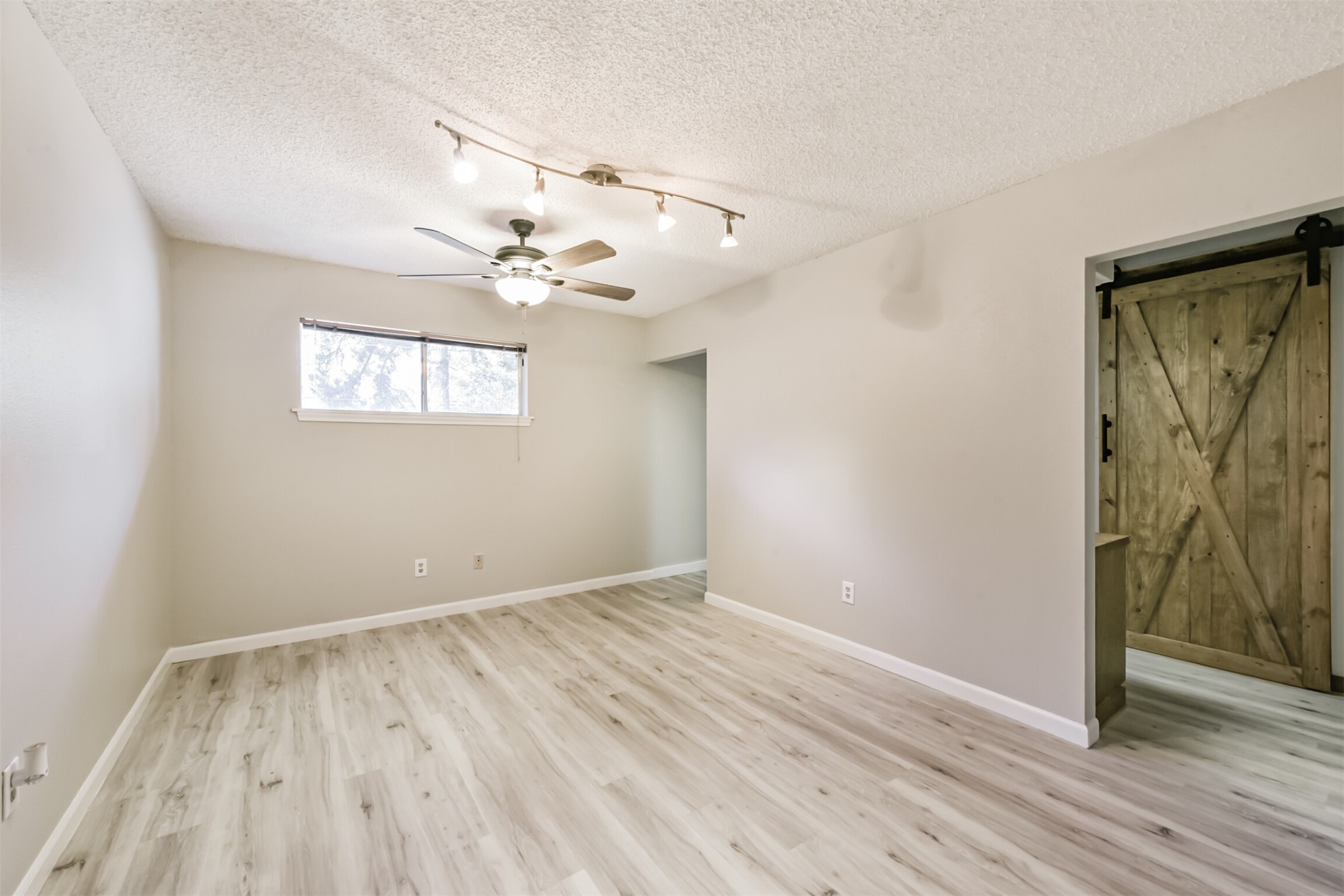 410 Riverside Drive Alvin, TX 77511 - Photo 16 of 33