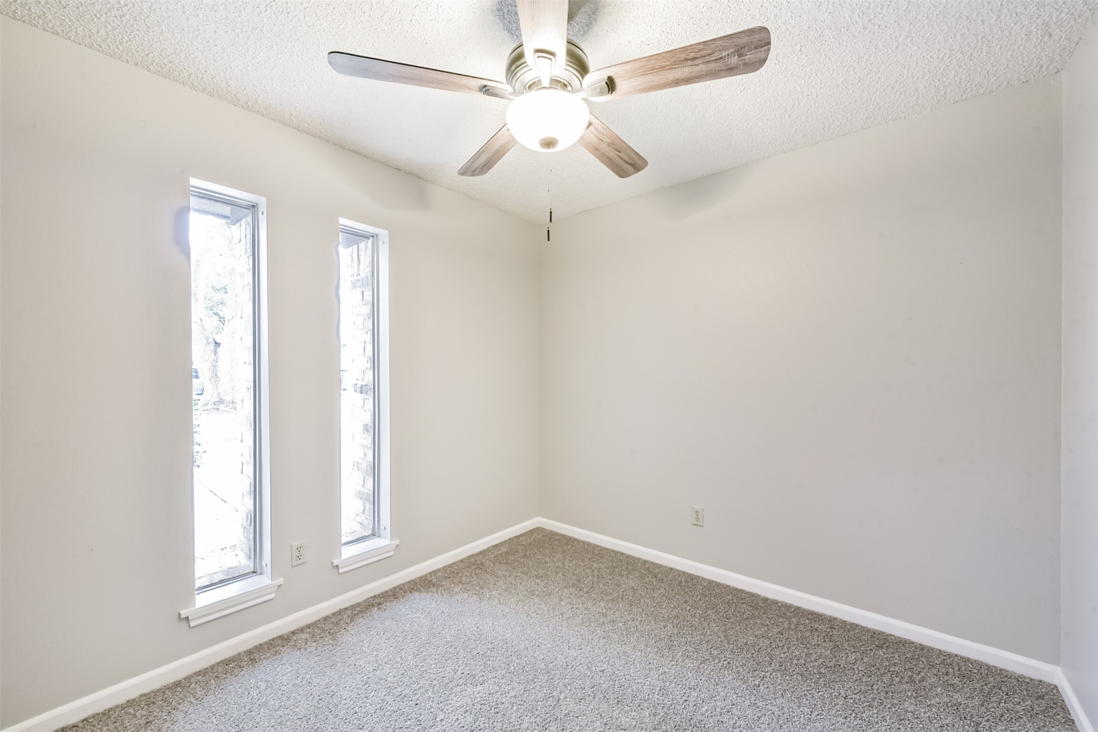 410 Riverside Drive Alvin, TX 77511 - Photo 25 of 33