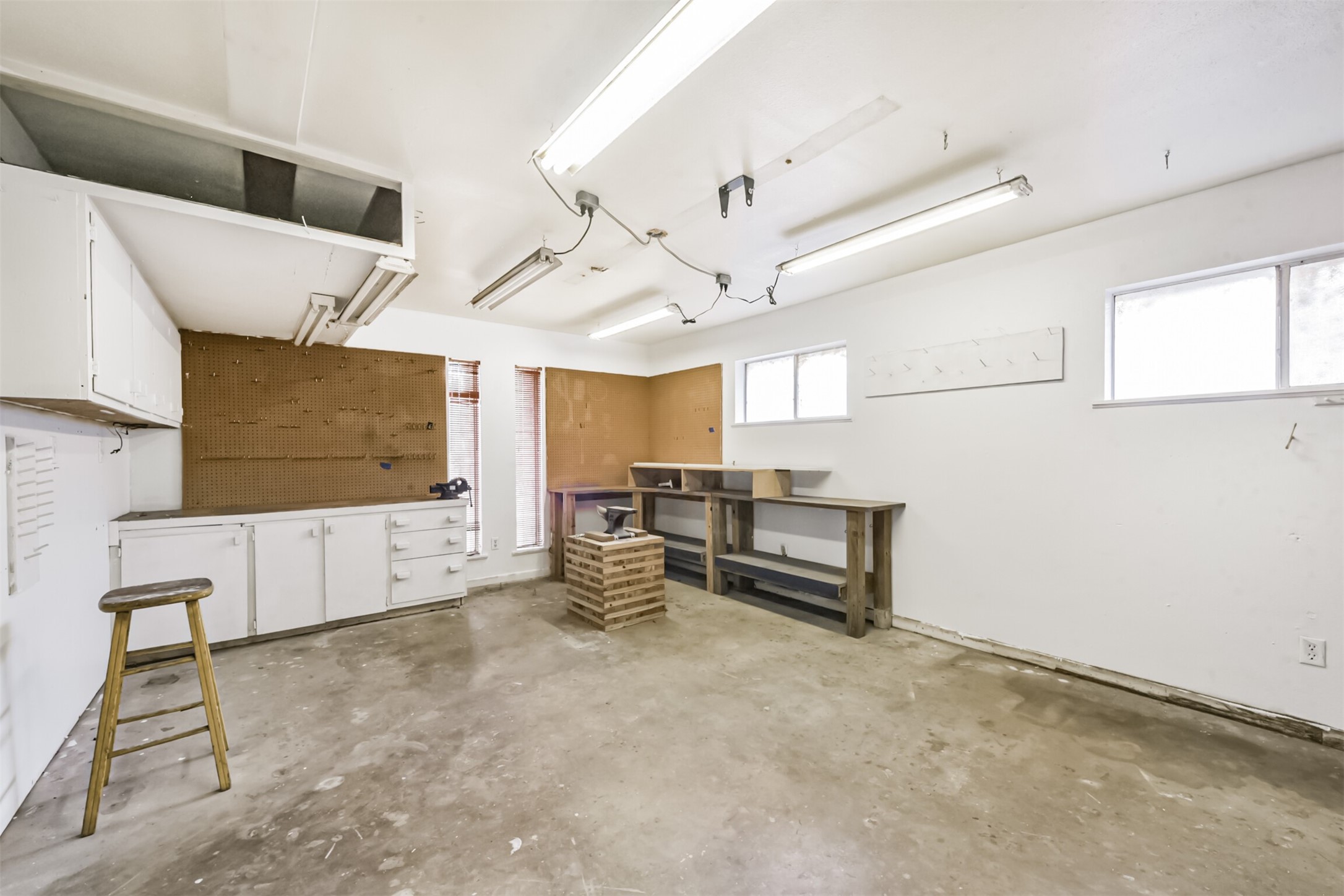 410 Riverside Drive Alvin, TX 77511 - Photo 28 of 33