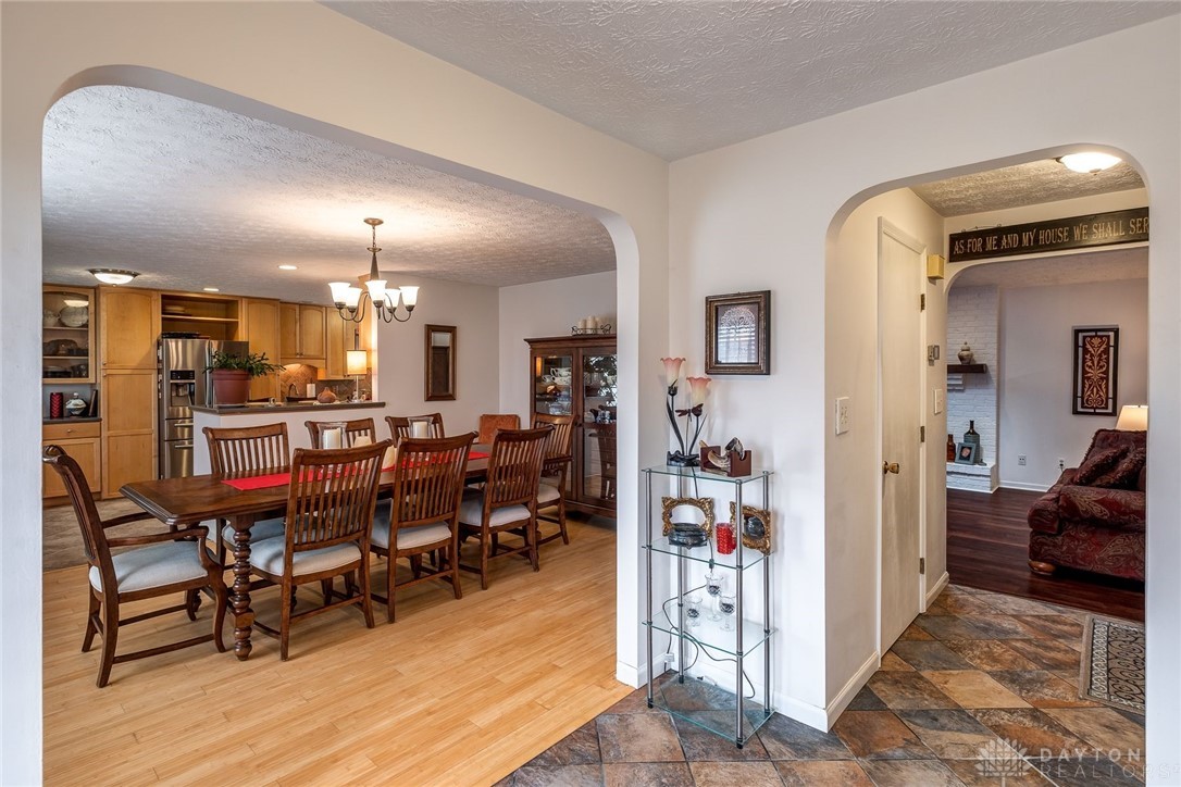 423 North Alpha Bellbrook Road Dayton, OH 45434 - Photo 5 of 33