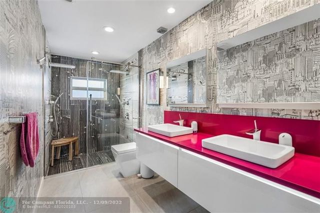 a view of an entryway with a elevator