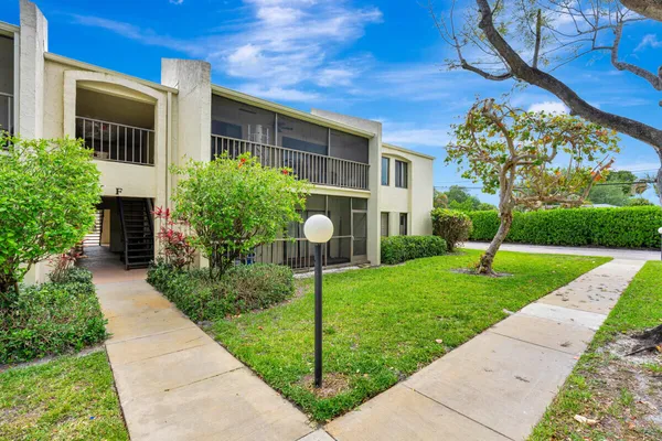 $2,475 | 150 Pineview Road, Unit F3, Jupiter, FL 33469
