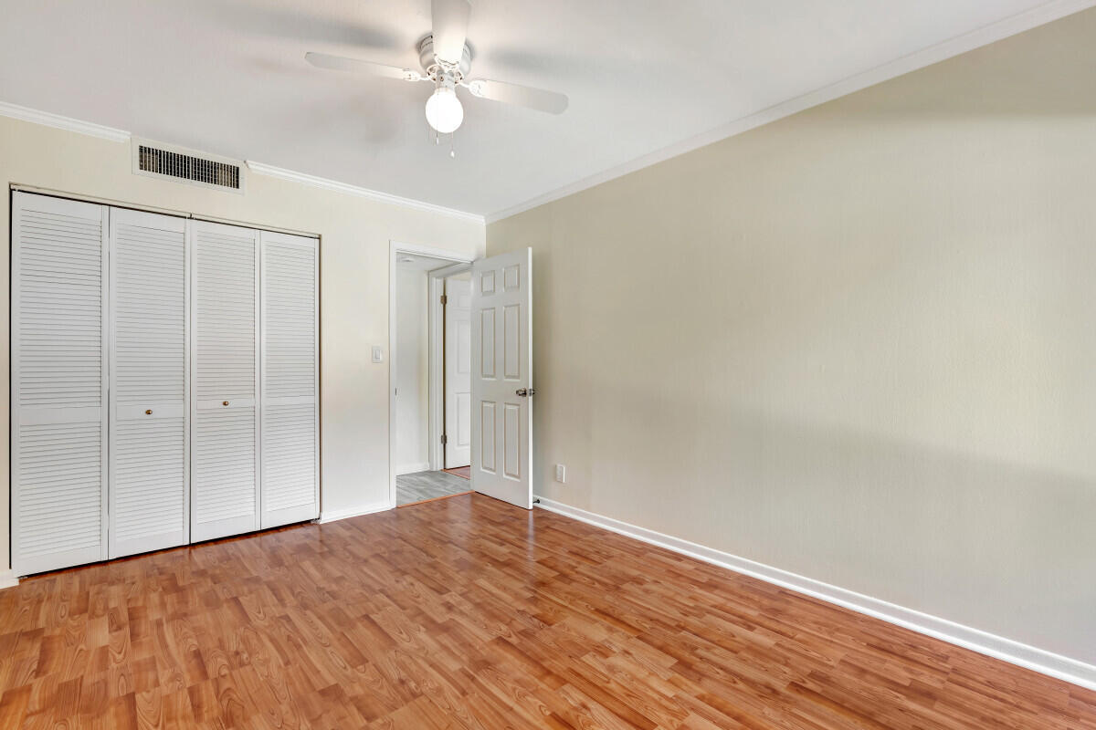 150 Pineview Road, Unit F3 Jupiter, FL 33469 - Photo 8 of 12 _MLP3107jpg