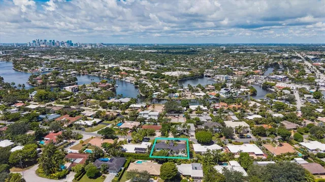$2,395,000 | 2516 Northeast 26th Avenue, Fort Lauderdale, FL 33305