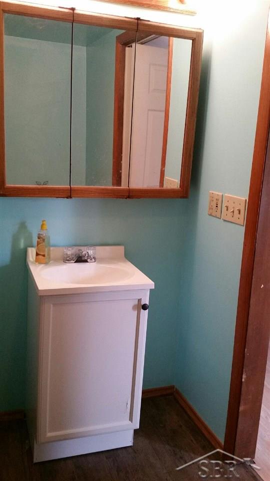 6370 East Lake Road Millington, MI 48746 - Photo 11 of 18 31310081-10.JPG