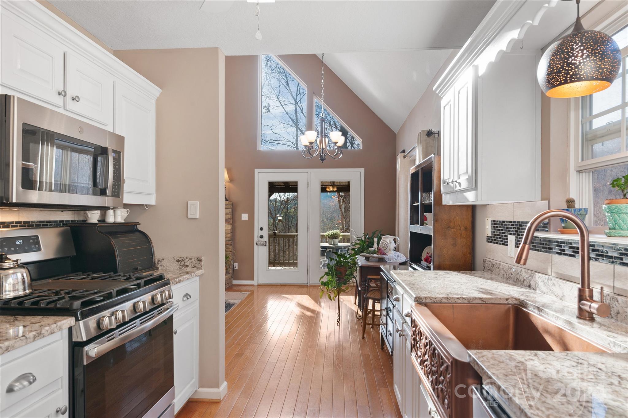 130 Chub Road Sylva, NC 28779 - Photo 11 of 33 Gallery Image 11