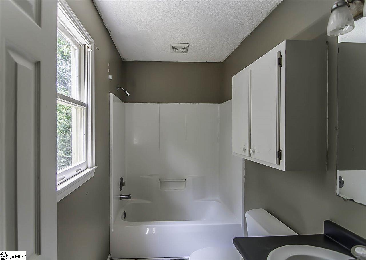 150 Friendship Valley Road Seneca, SC 29678 - Photo 19 of 33 Gallery Image 19