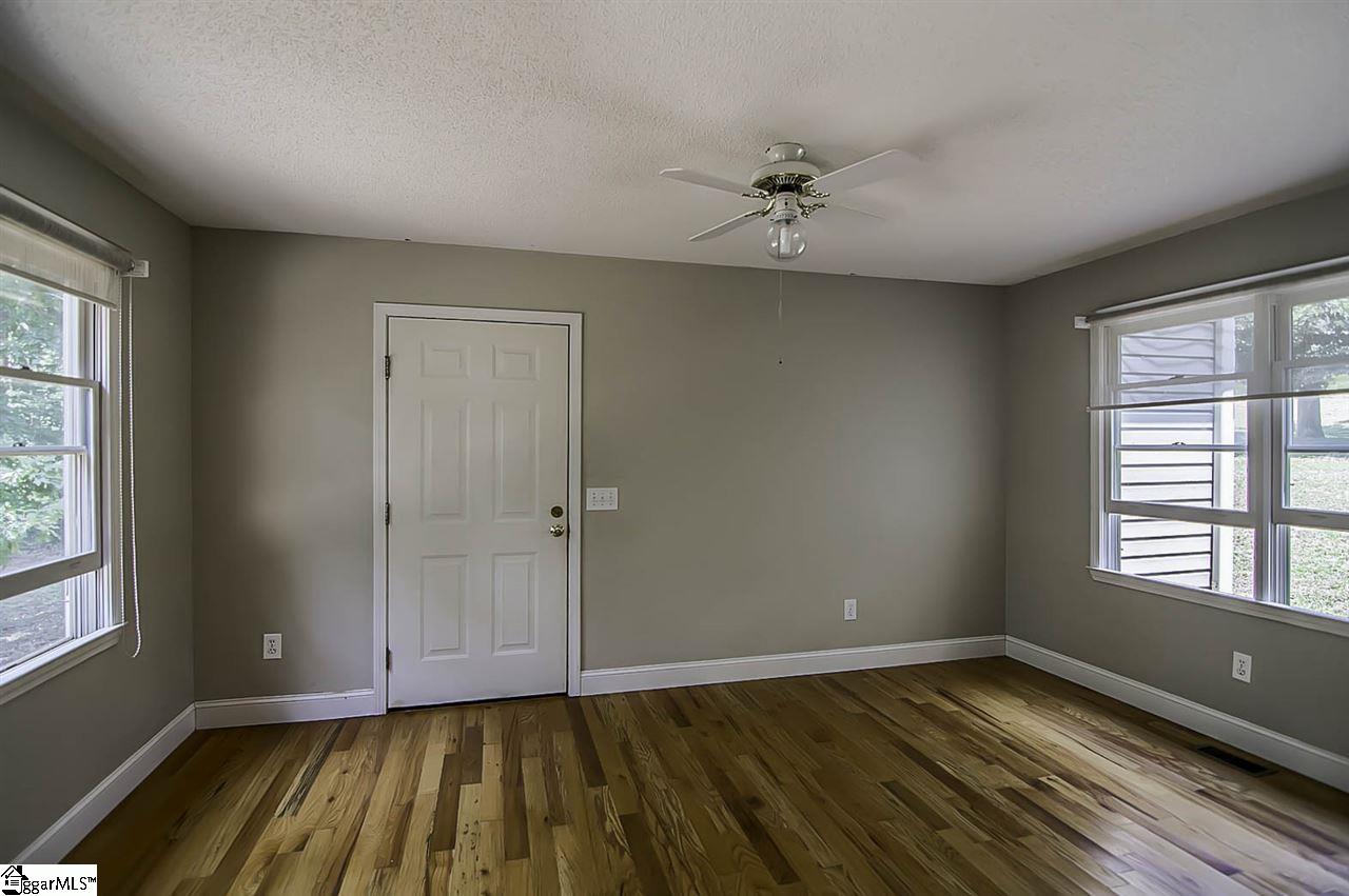 150 Friendship Valley Road Seneca, SC 29678 - Photo 4 of 33 Gallery Image 4