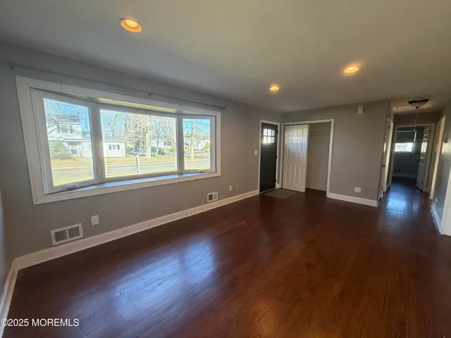 $3,500 | 710 Dow Avenue, Oakhurst, NJ 07755