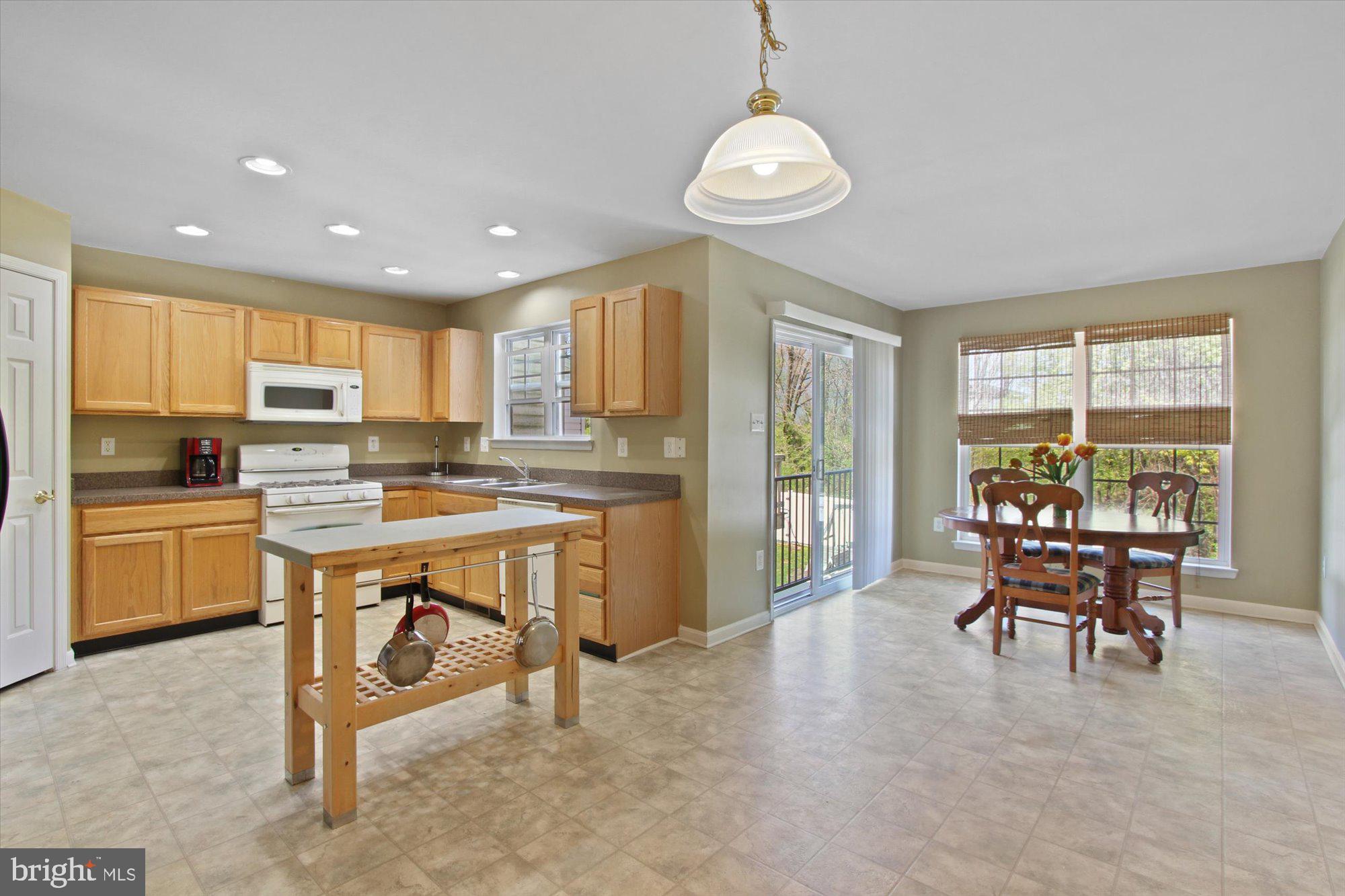 256 Country Ridge Drive Red Lion, PA 17356 - Photo 10 of 28 Gallery Image 10