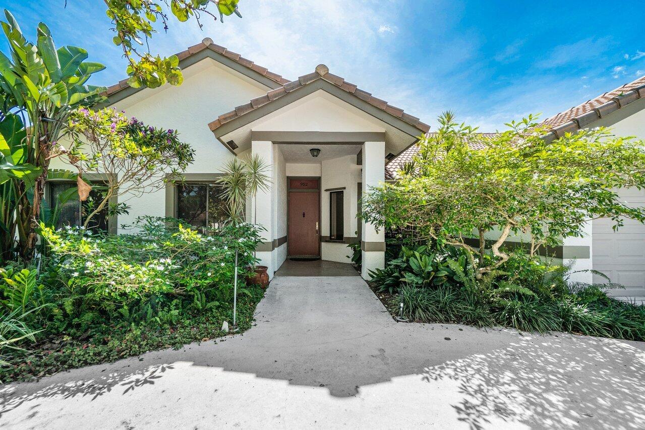 952 Northwest 8th Street Boca Raton, FL 33486 - Photo 1 of 43 FRONT