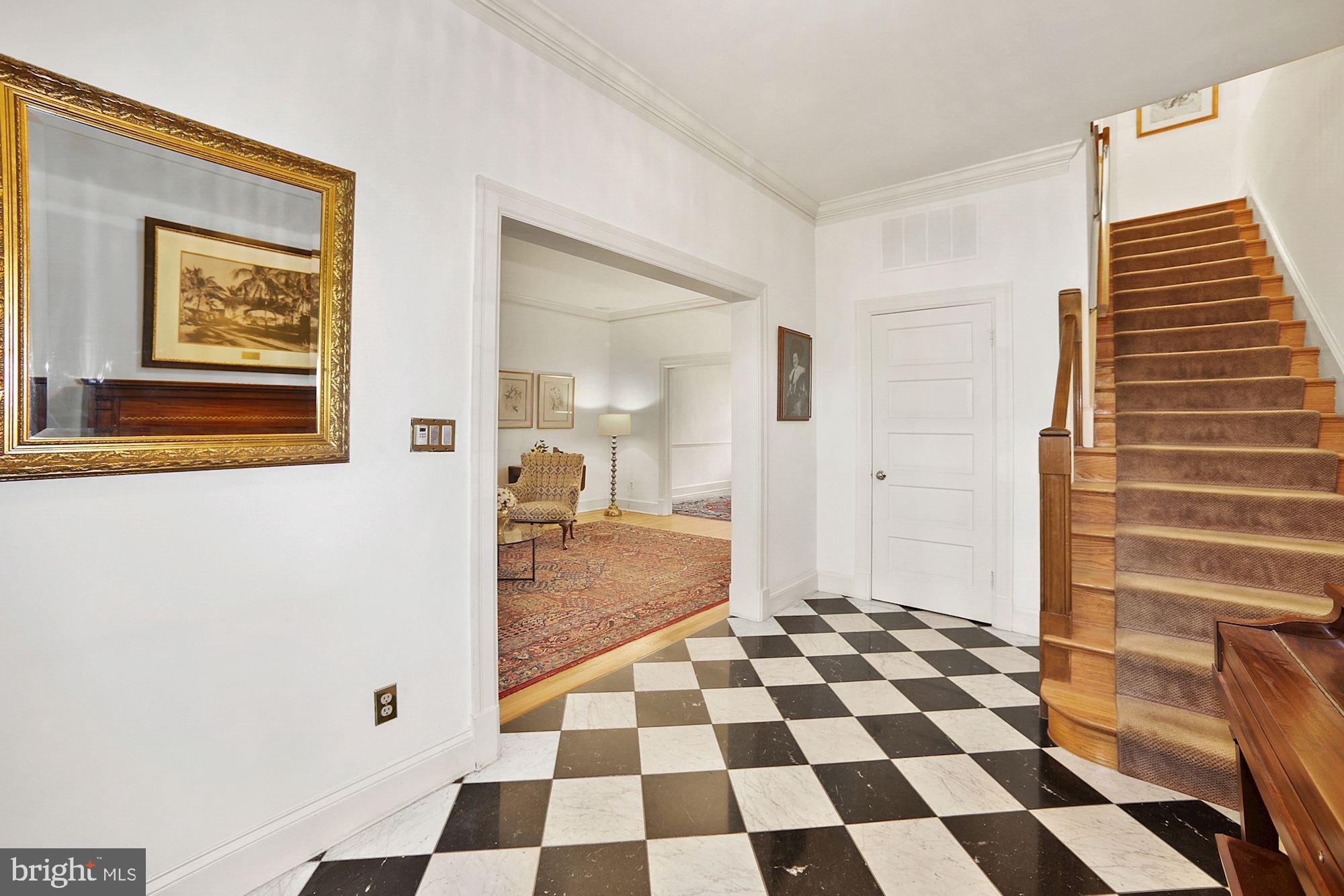 2806 Cathedral Avenue Northwest Washington, DC 20008 - Photo 12 of 35 Stairway leading to second level