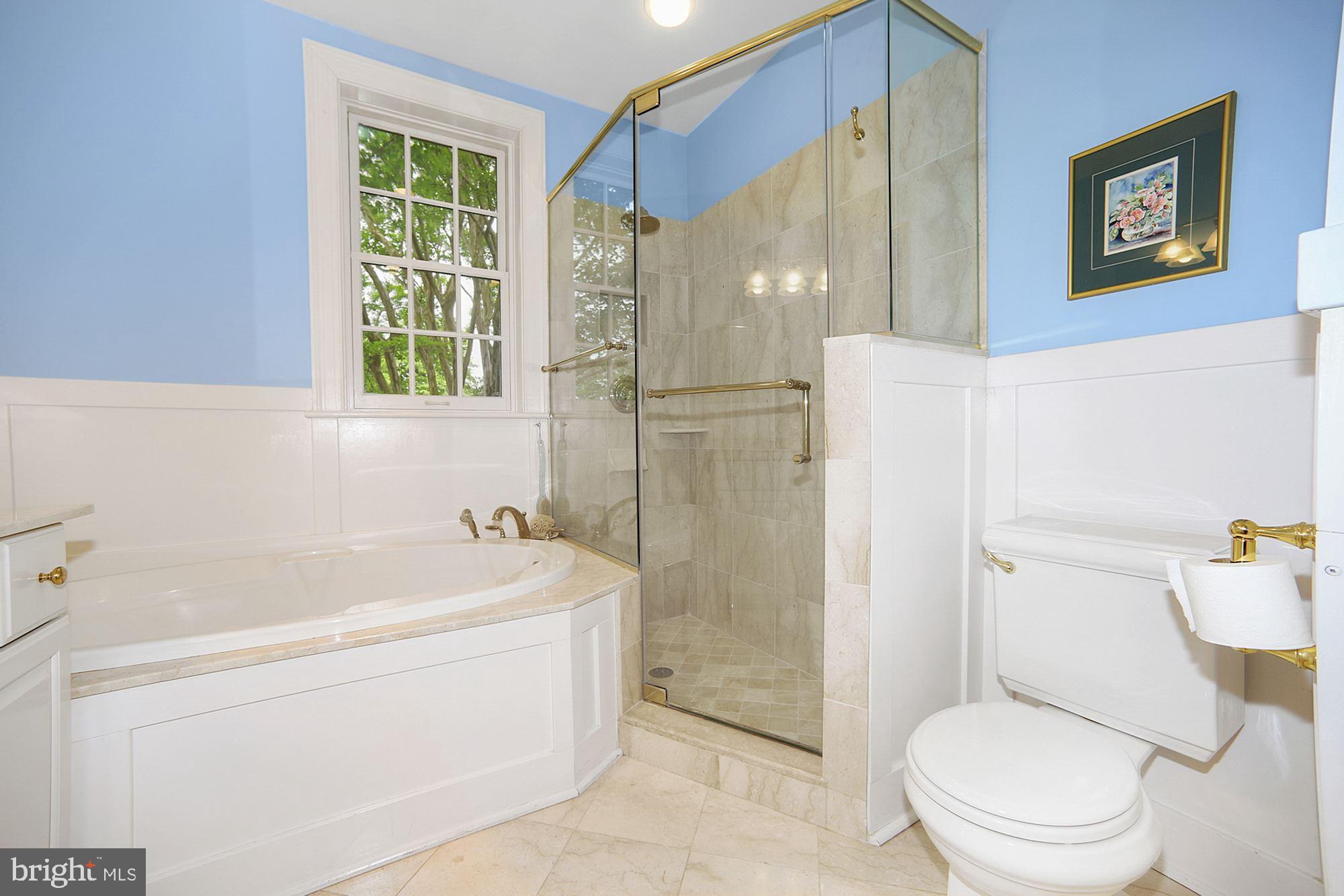2806 Cathedral Avenue Northwest Washington, DC 20008 - Photo 18 of 35 Master Bath