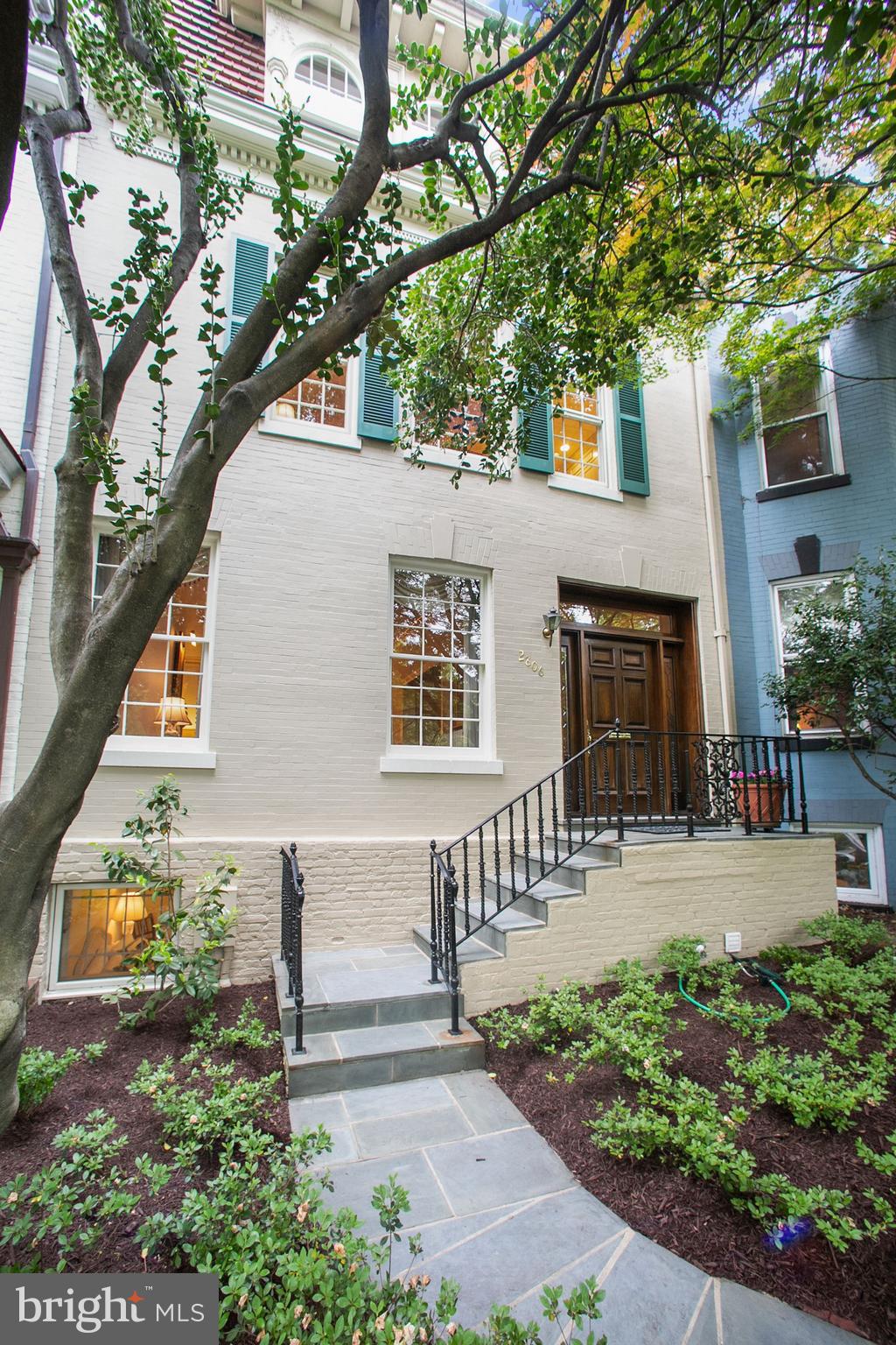 2806 Cathedral Avenue Northwest Washington, DC 20008 - Photo 3 of 35 Front Exterior