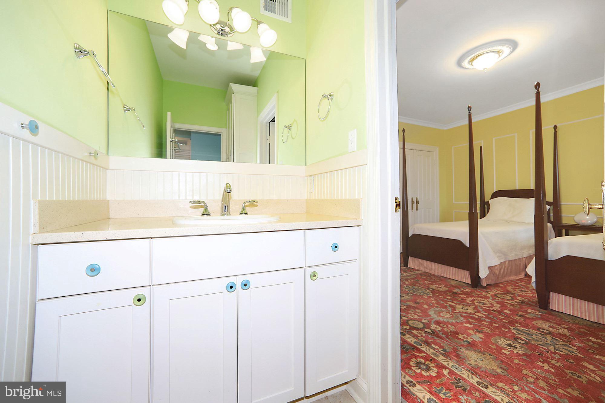 2806 Cathedral Avenue Northwest Washington, DC 20008 - Photo 23 of 35 Second Bath