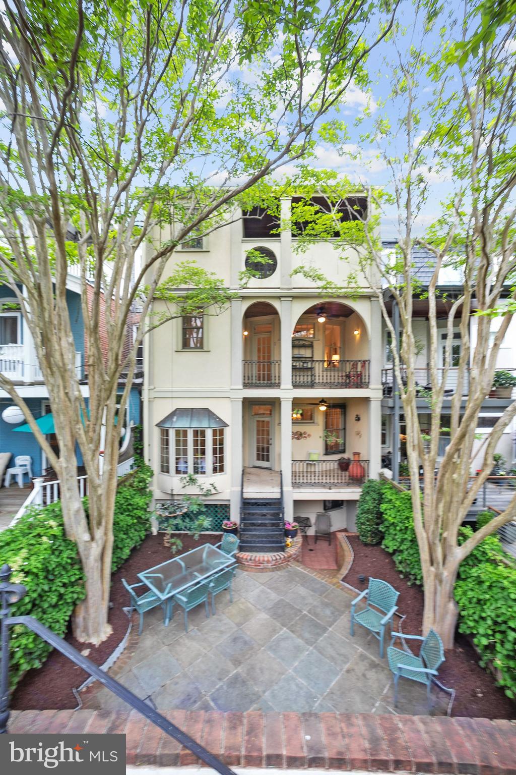 2806 Cathedral Avenue Northwest Washington, DC 20008 - Photo 34 of 35 Welcome Home!