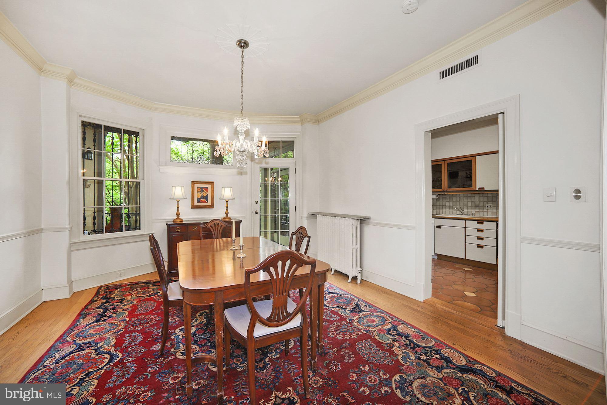 2806 Cathedral Avenue Northwest Washington, DC 20008 - Photo 6 of 35 Dining Room