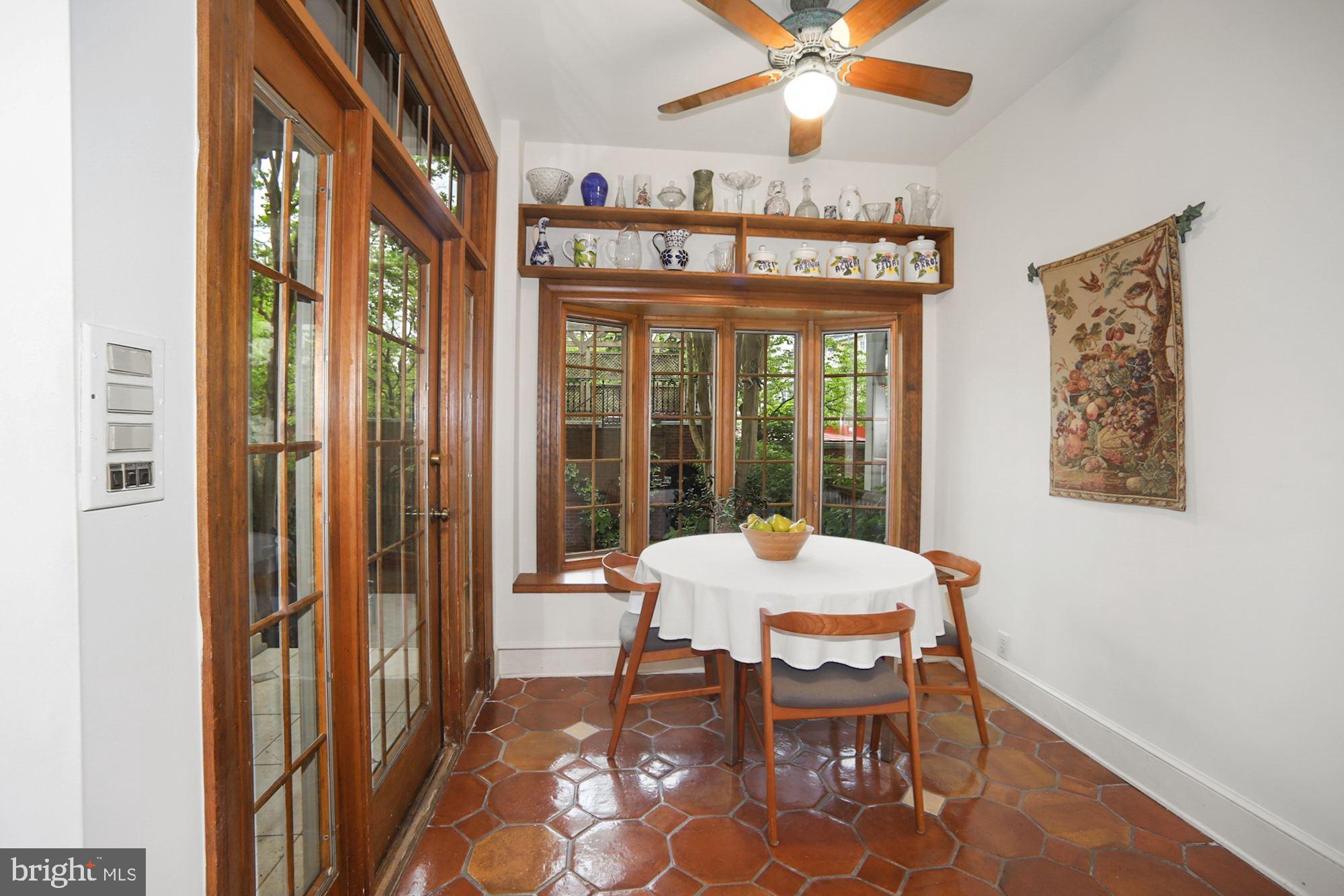 2806 Cathedral Avenue Northwest Washington, DC 20008 - Photo 8 of 35 Kitchen