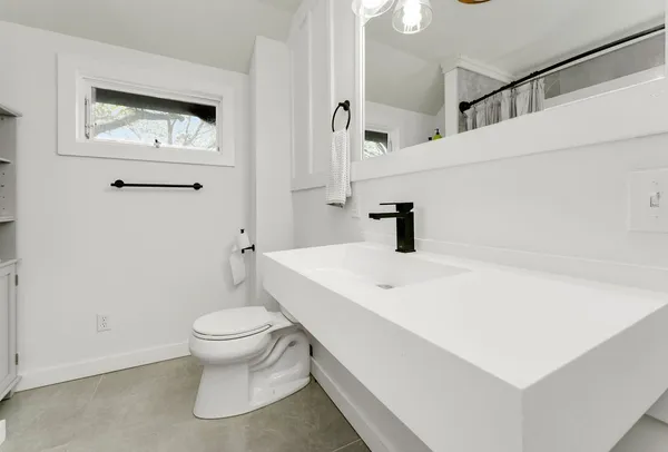 $3,350 | 1422 Benjamin Street, Nashville, TN 37206