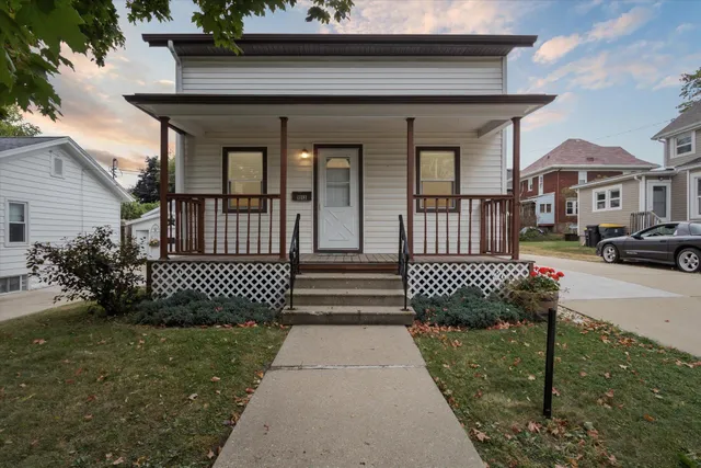 $187,900 | 1013 12th, Monroe, WI 53566