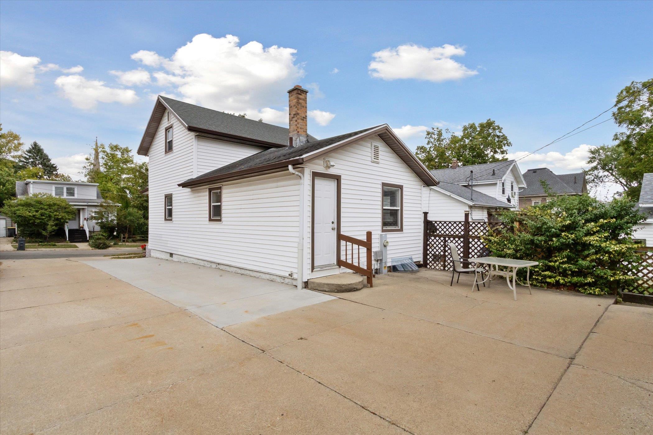 1013 12th Monroe, WI 53566 - Photo 29 of 38