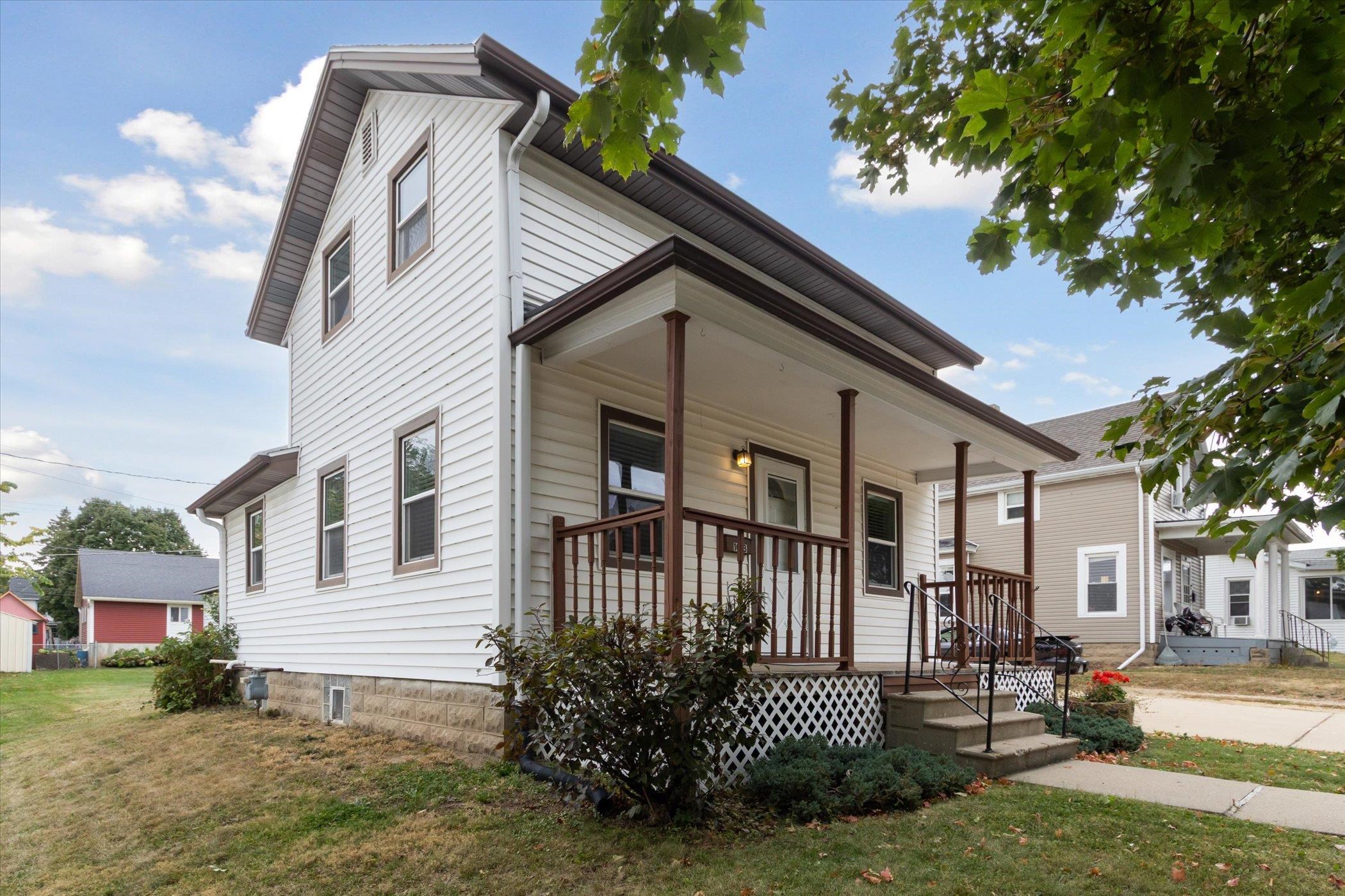 1013 12th Monroe, WI 53566 - Photo 34 of 38