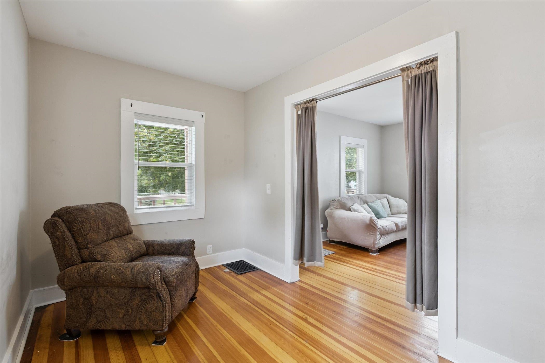 1013 12th Monroe, WI 53566 - Photo 6 of 38