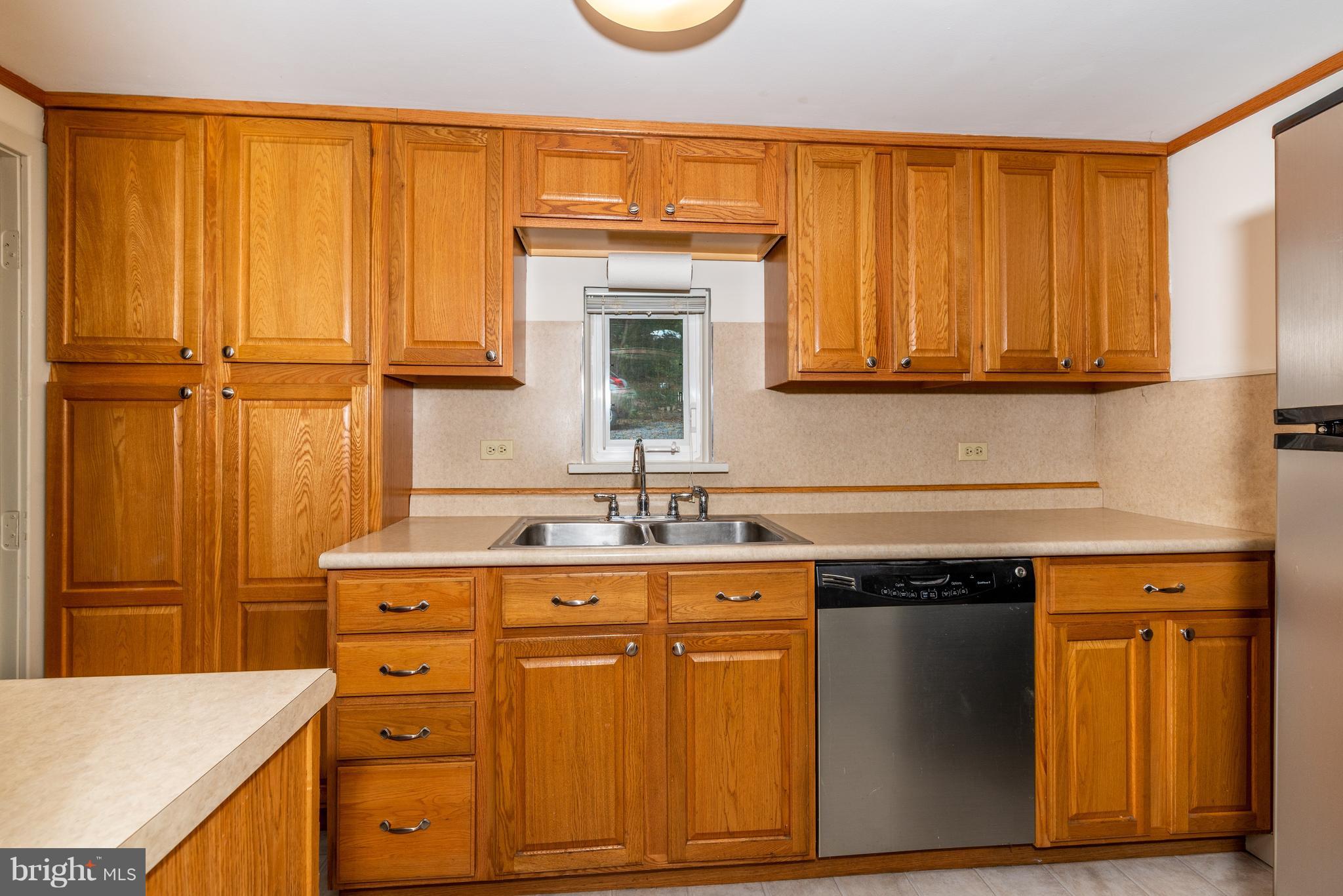 2391 Quarry Road Lebanon, PA 17046 - Photo 4 of 18 Gallery Image 4