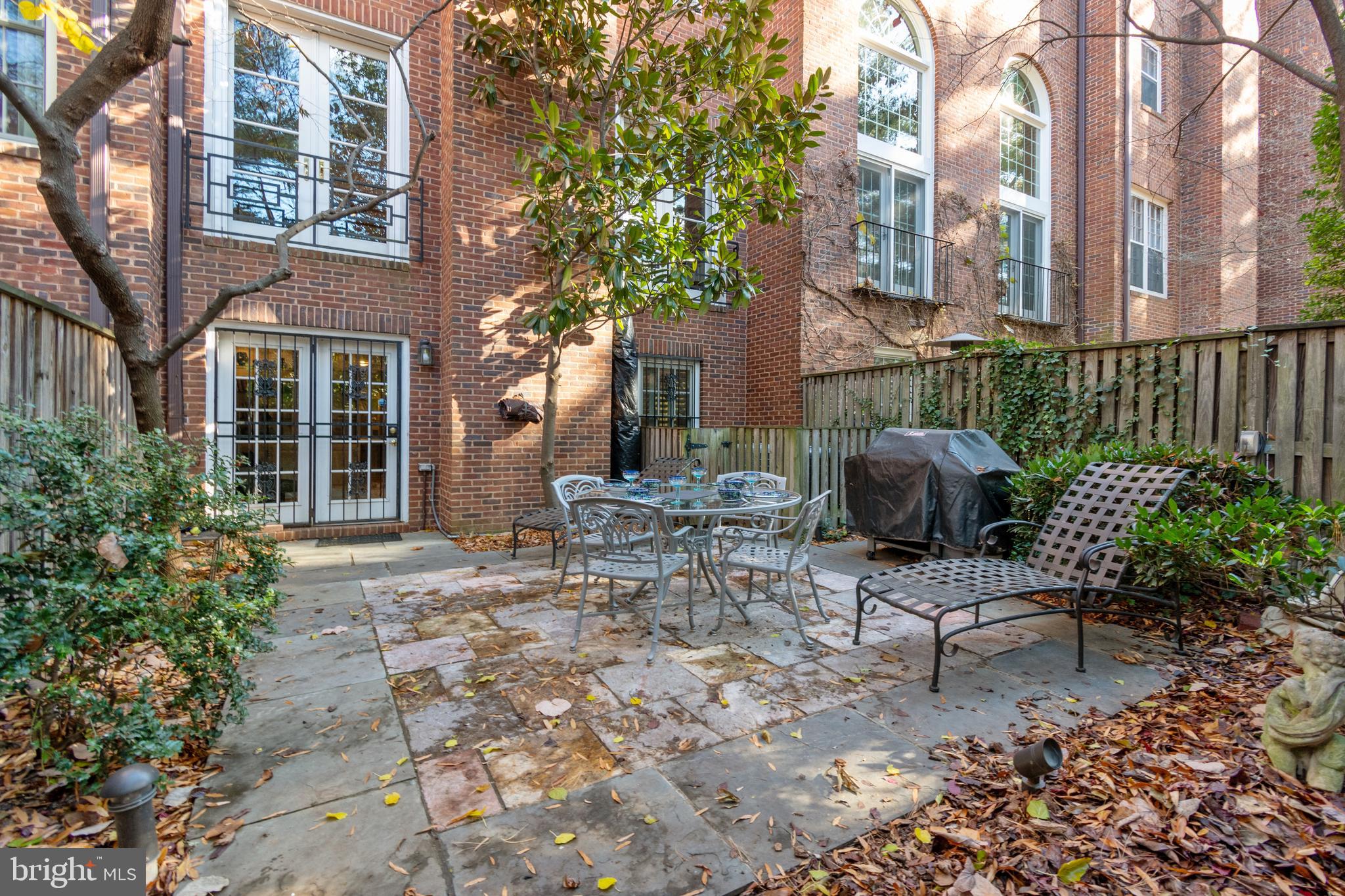 3737 Winfield Lane Northwest Washington, DC 20007 - Photo 48 of 54 Large Landscaped Terrace