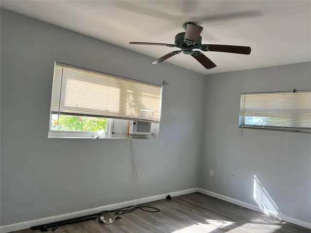 a view of empty room with window