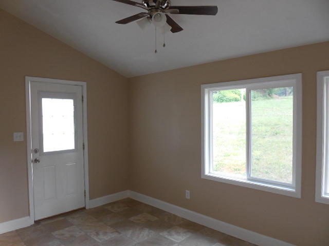 2371 Rutrough Road Southeast Roanoke, VA 24014 - Photo 23 of 34 an empty room with a window